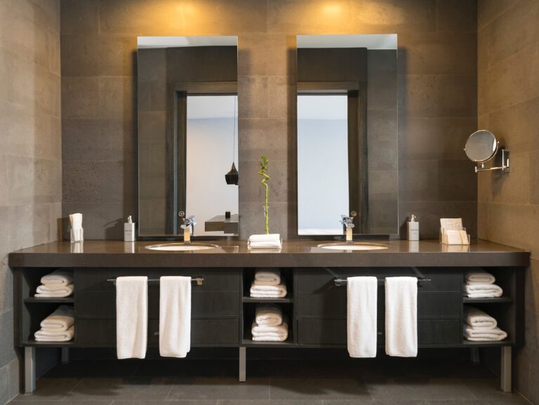 10 Luxury Bathroom Remodel Ideas Bathroom Remodelers in Arizona make it Spacious